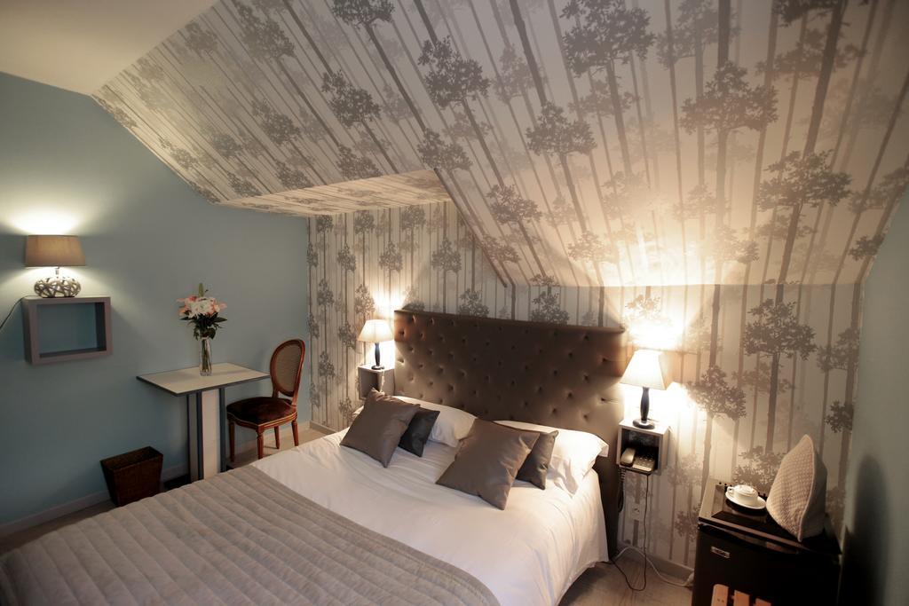 Auberge La Pomme De Pin Hotel Senonches Ruang foto